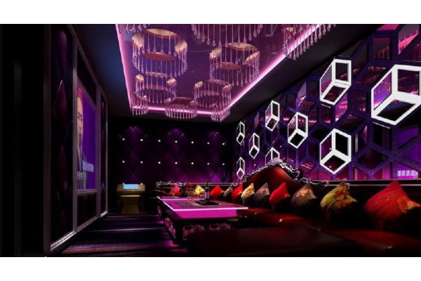 成都夜生活新选择：赵雷养生馆体验记(成都赵雷哪个酒馆)